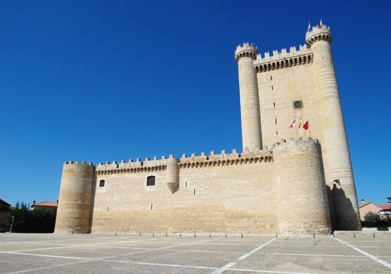 UN EMBLEMÁTICO CASTILLO DEL SIGLO XV SERÁ LA SEDE DE LA LIV ASAMBLEA AICO DE VALLADOLID